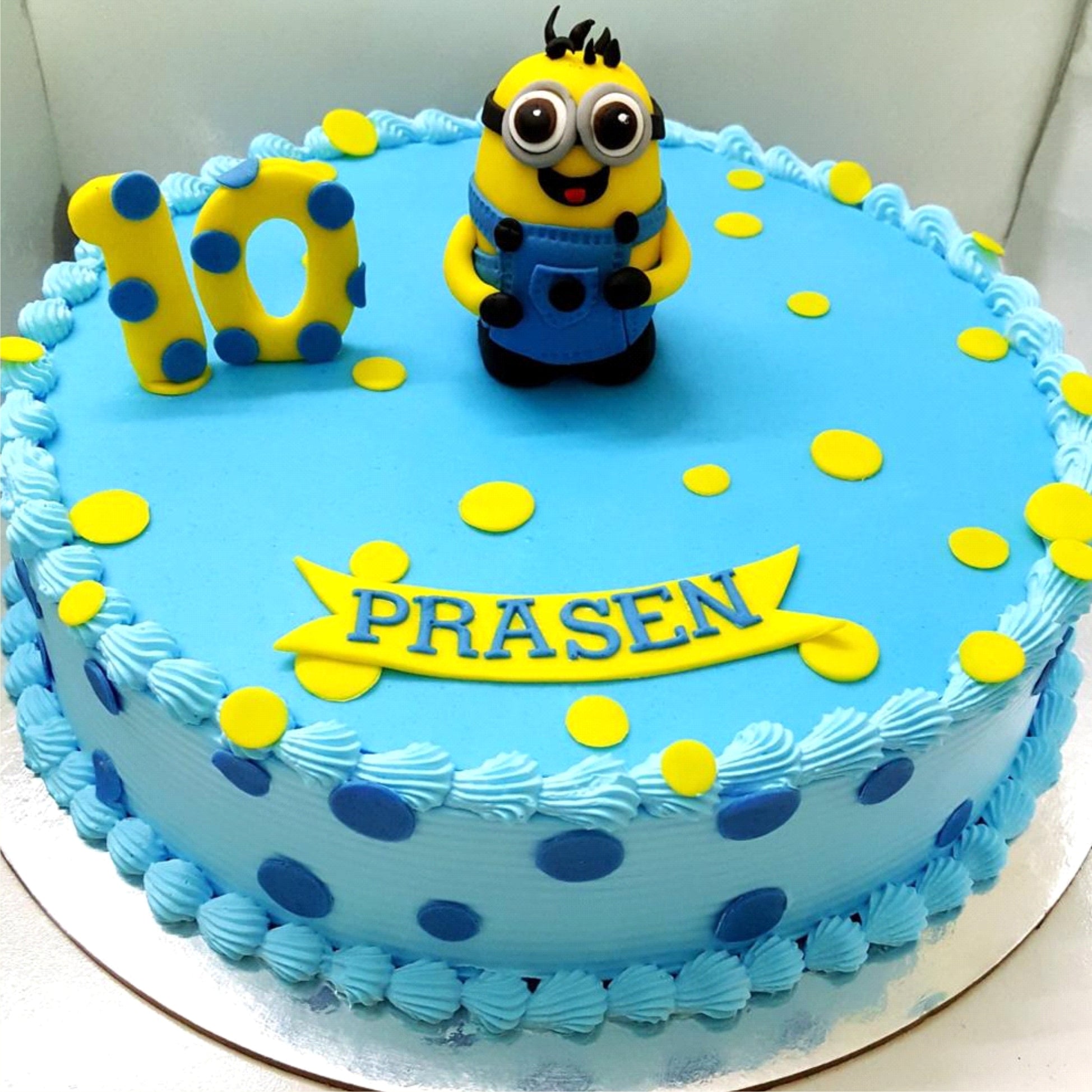 MINIONS THEME FANCY CAKE-A4
