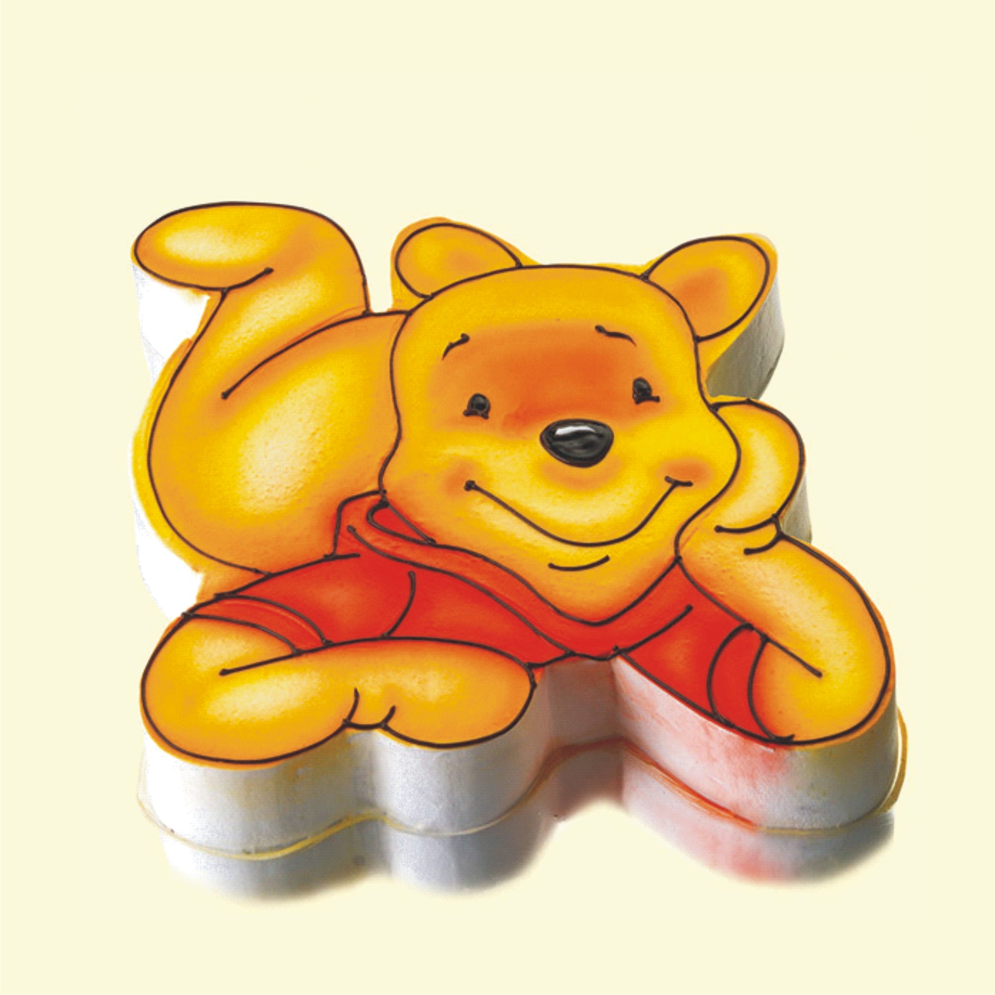 WINNIE POOH SHAPE FANCY CAKE-14