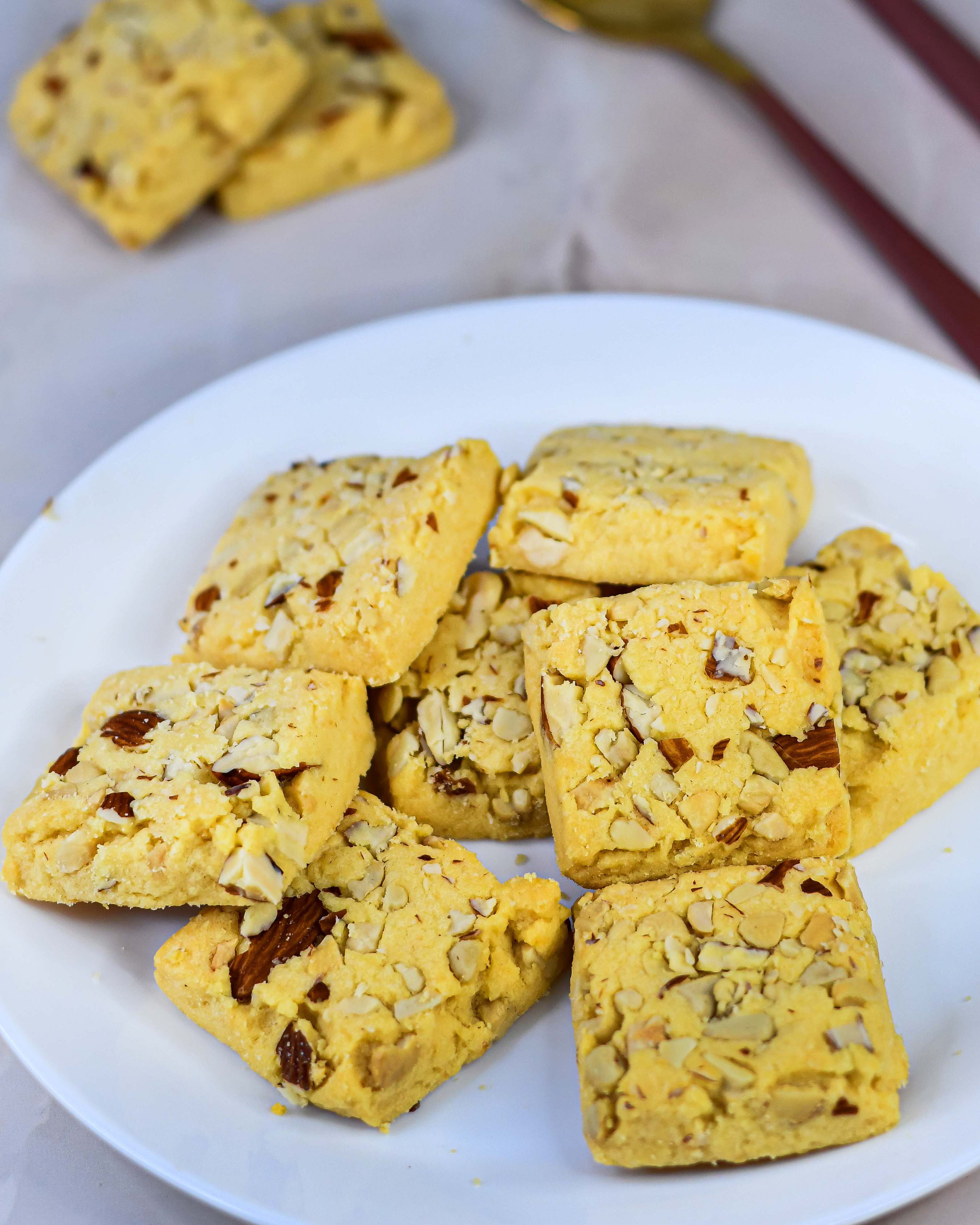 Cashew Almond Cookies (TIN)