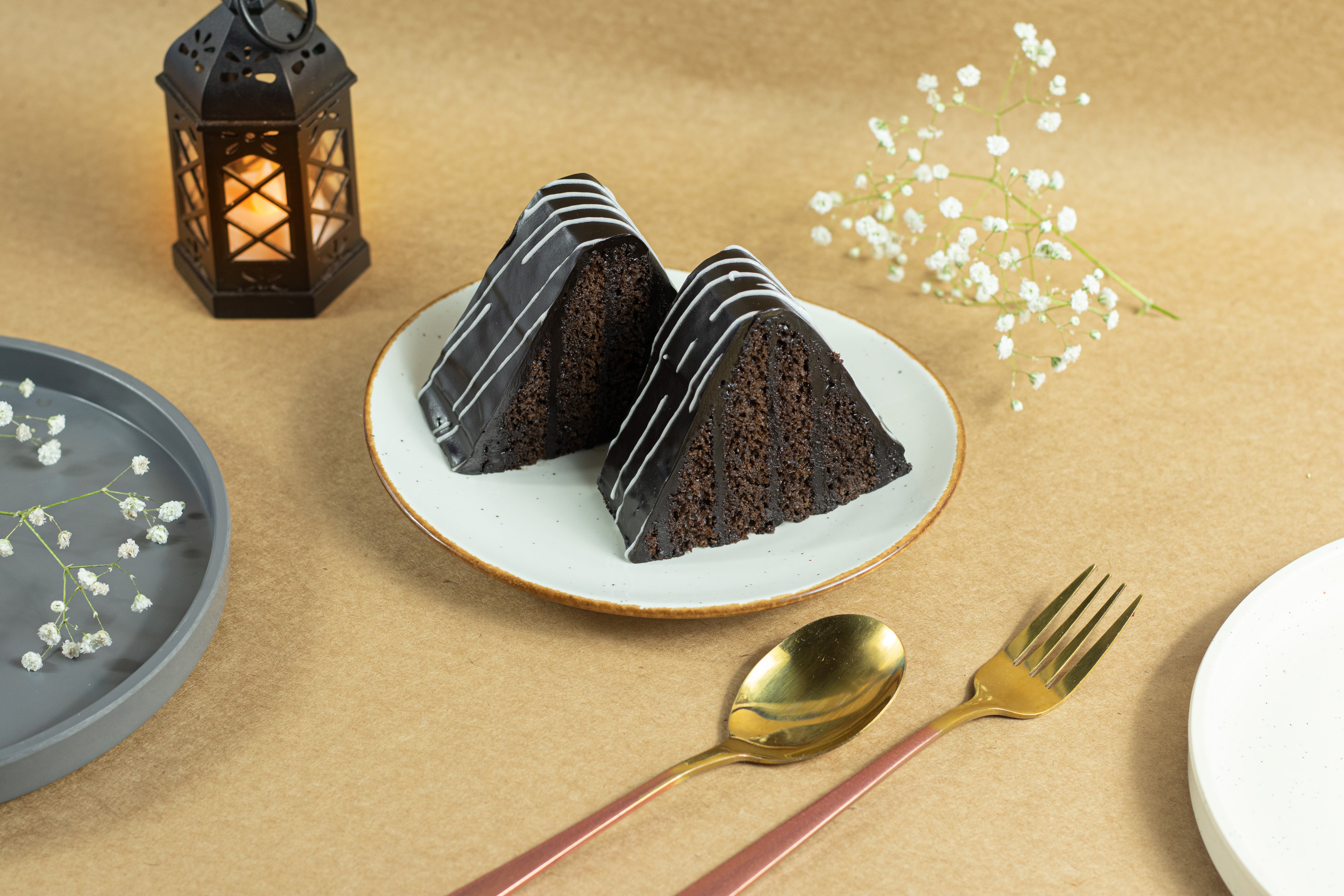 PYRAMID PASTRY