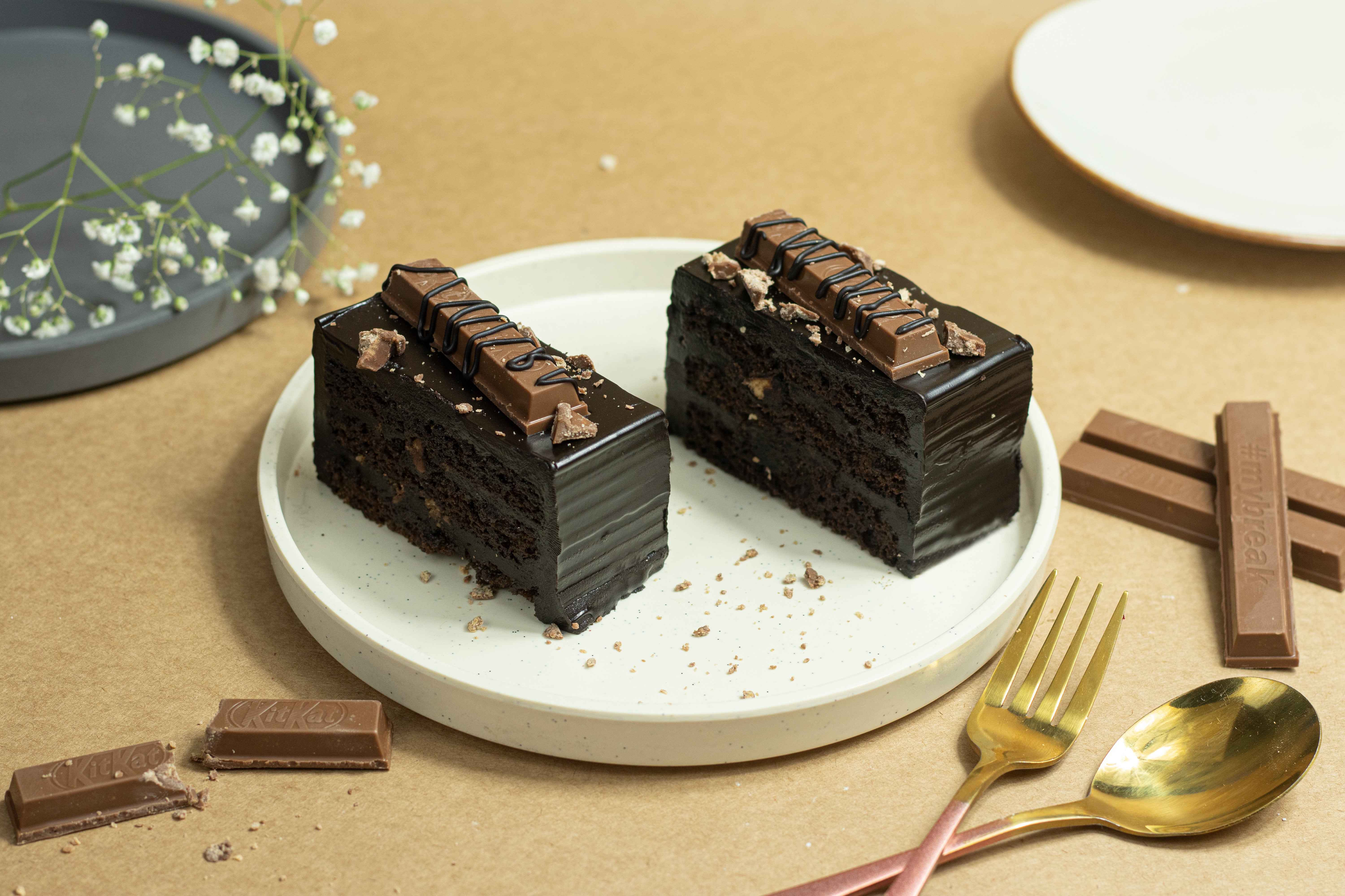 KITKAT PASTRY