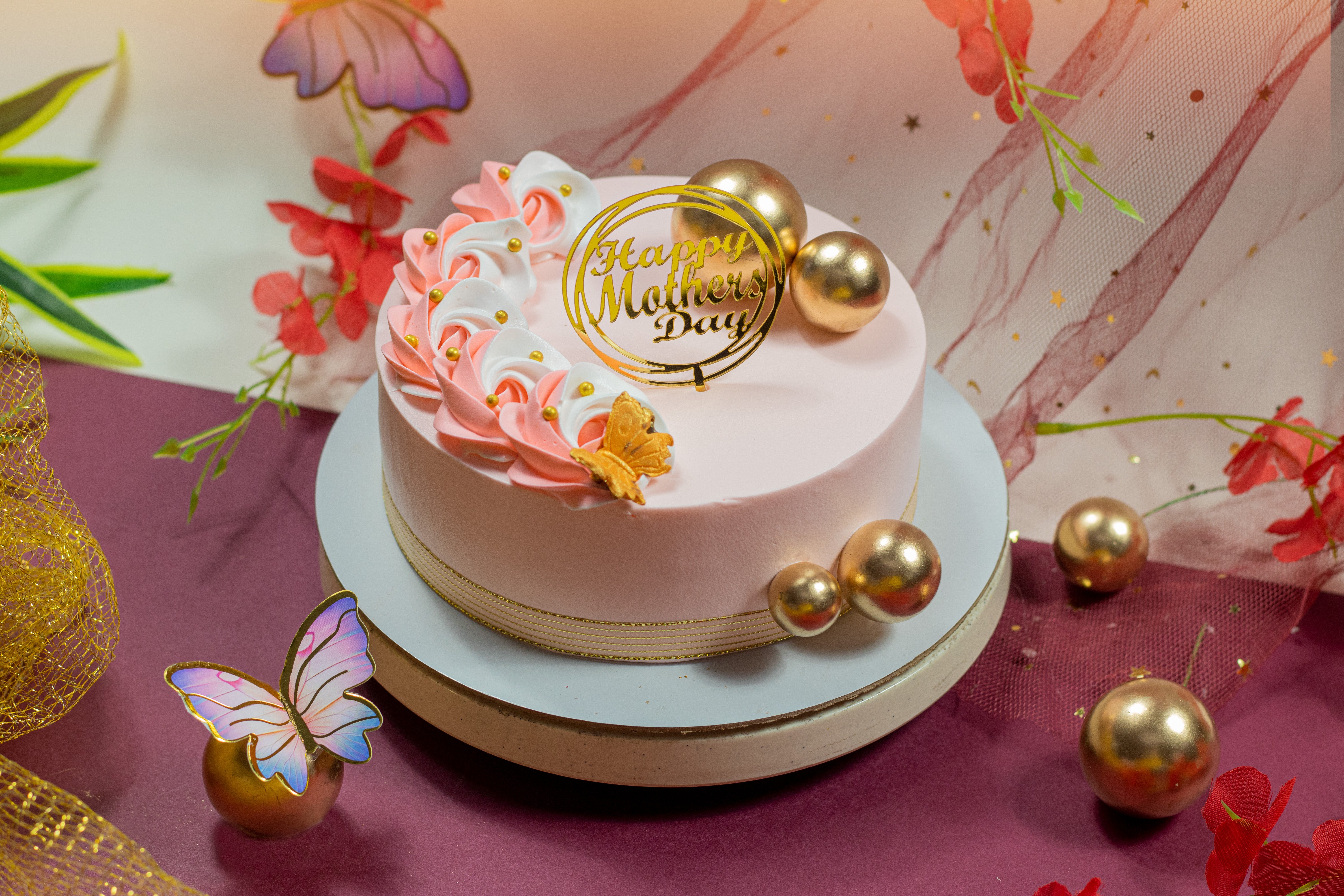 Queen of Heart Cake