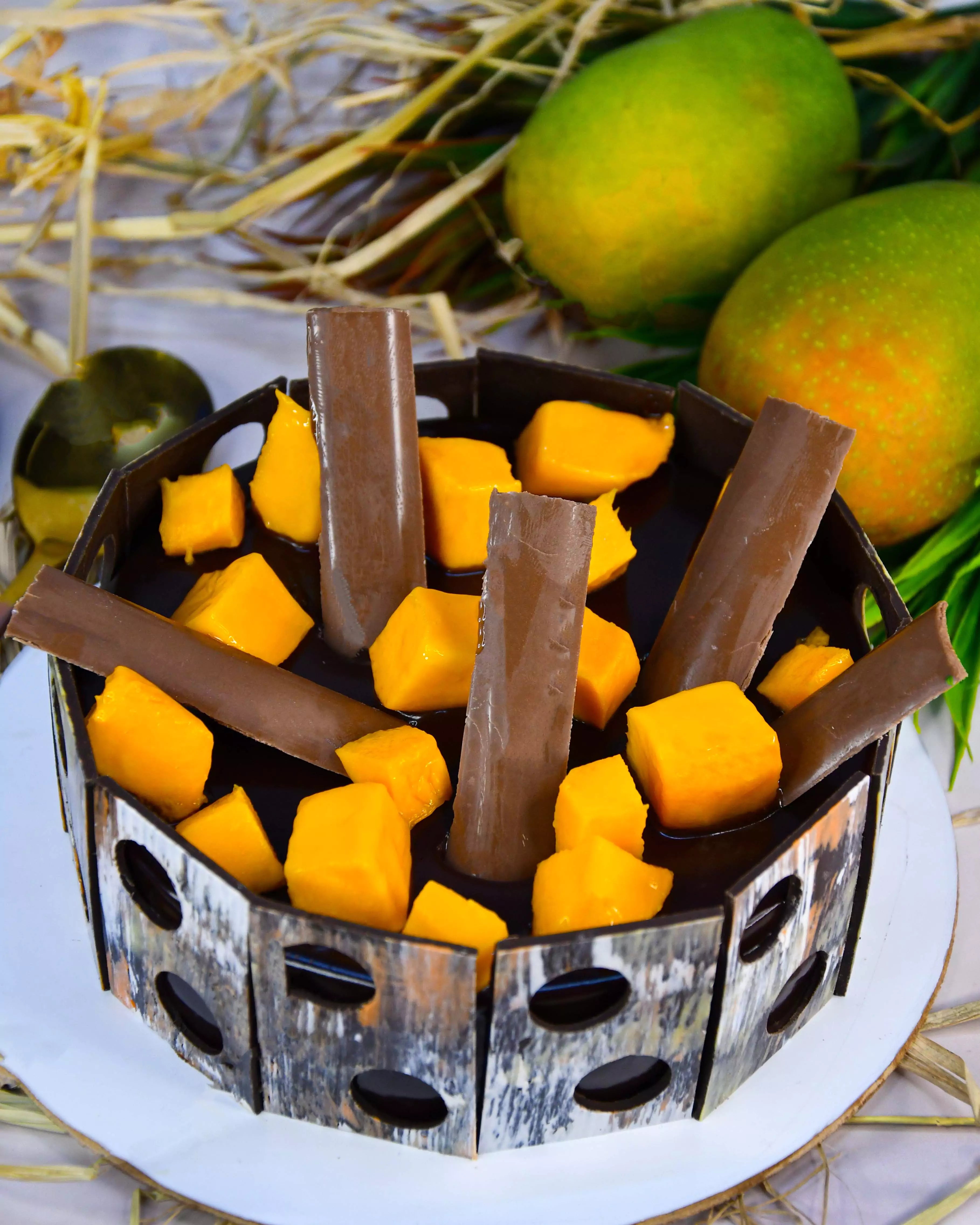 Mango disco cake