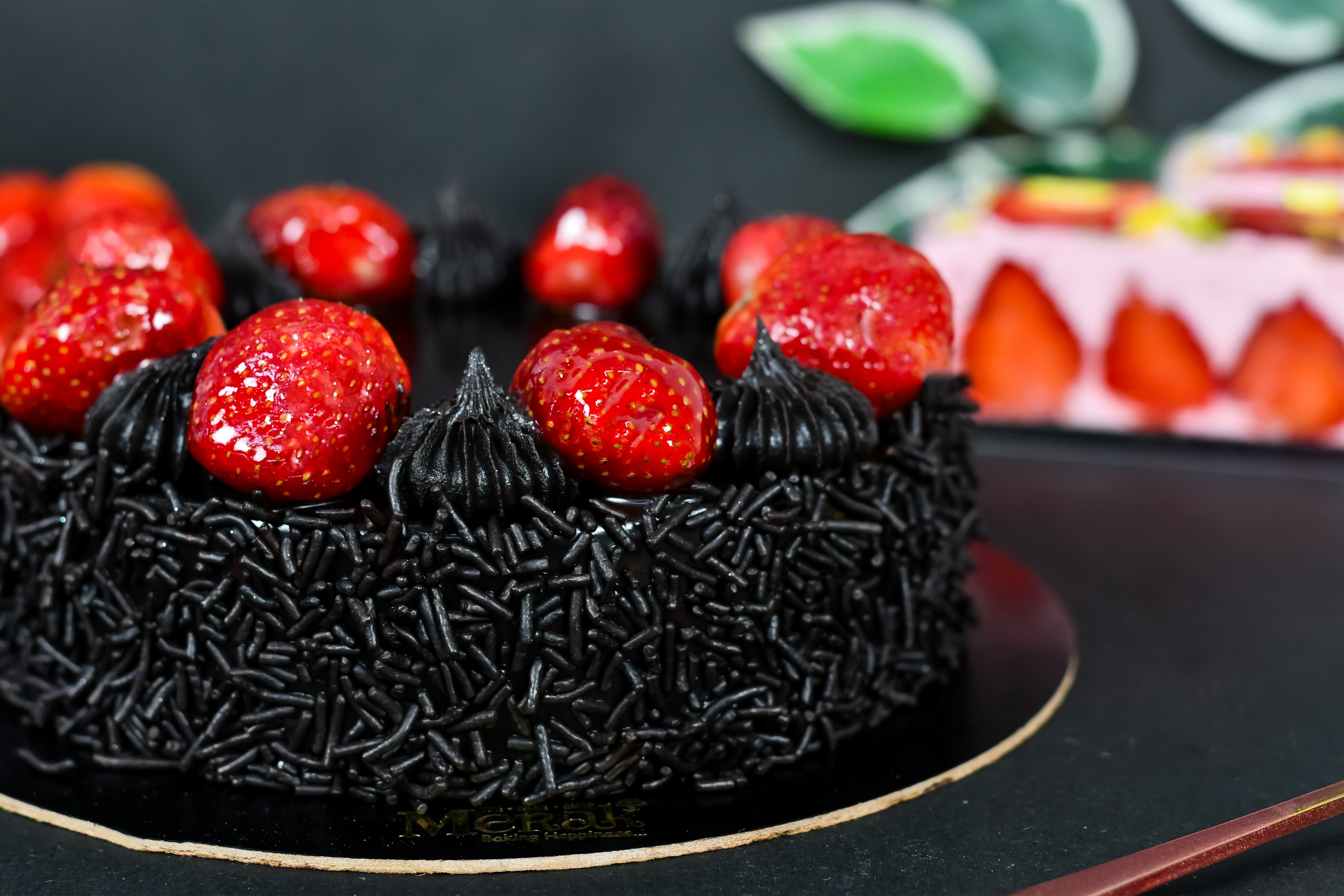 Chocolate Strawberry Cake