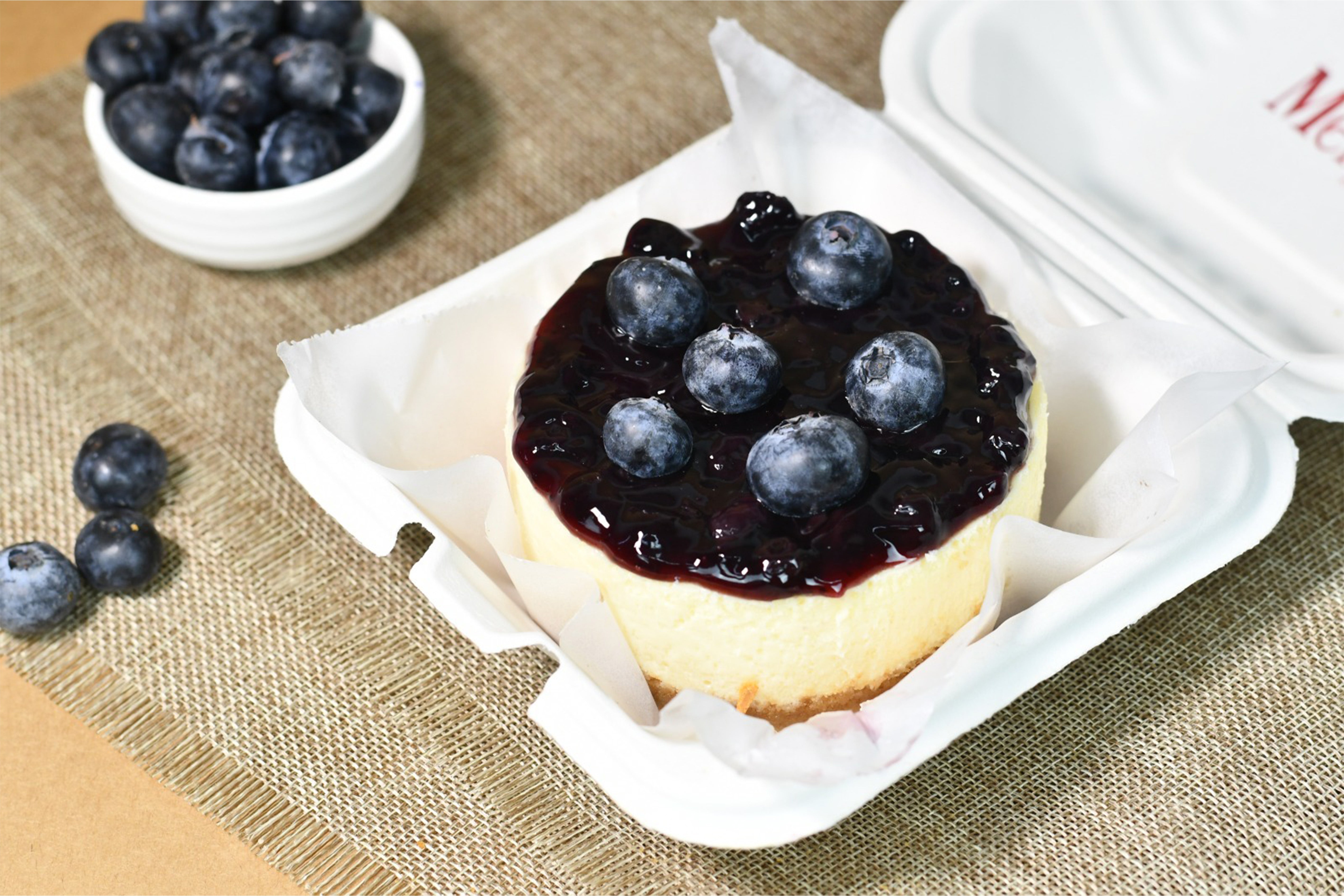 Blueberry Bento Cheese Cake