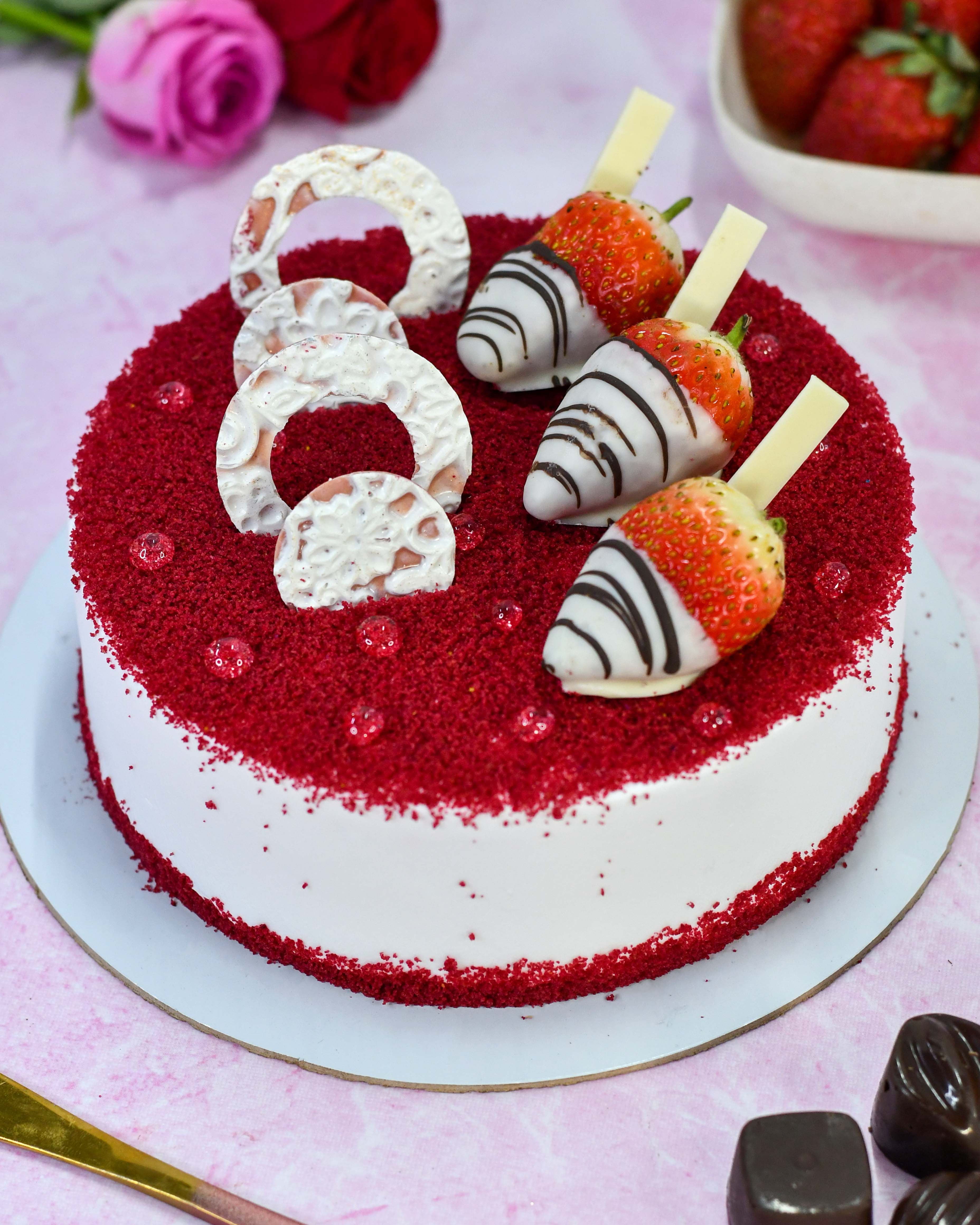 Order Berry Bliss Fruit Red Velvet Cake Online, Price Rs.995 | FlowerAura