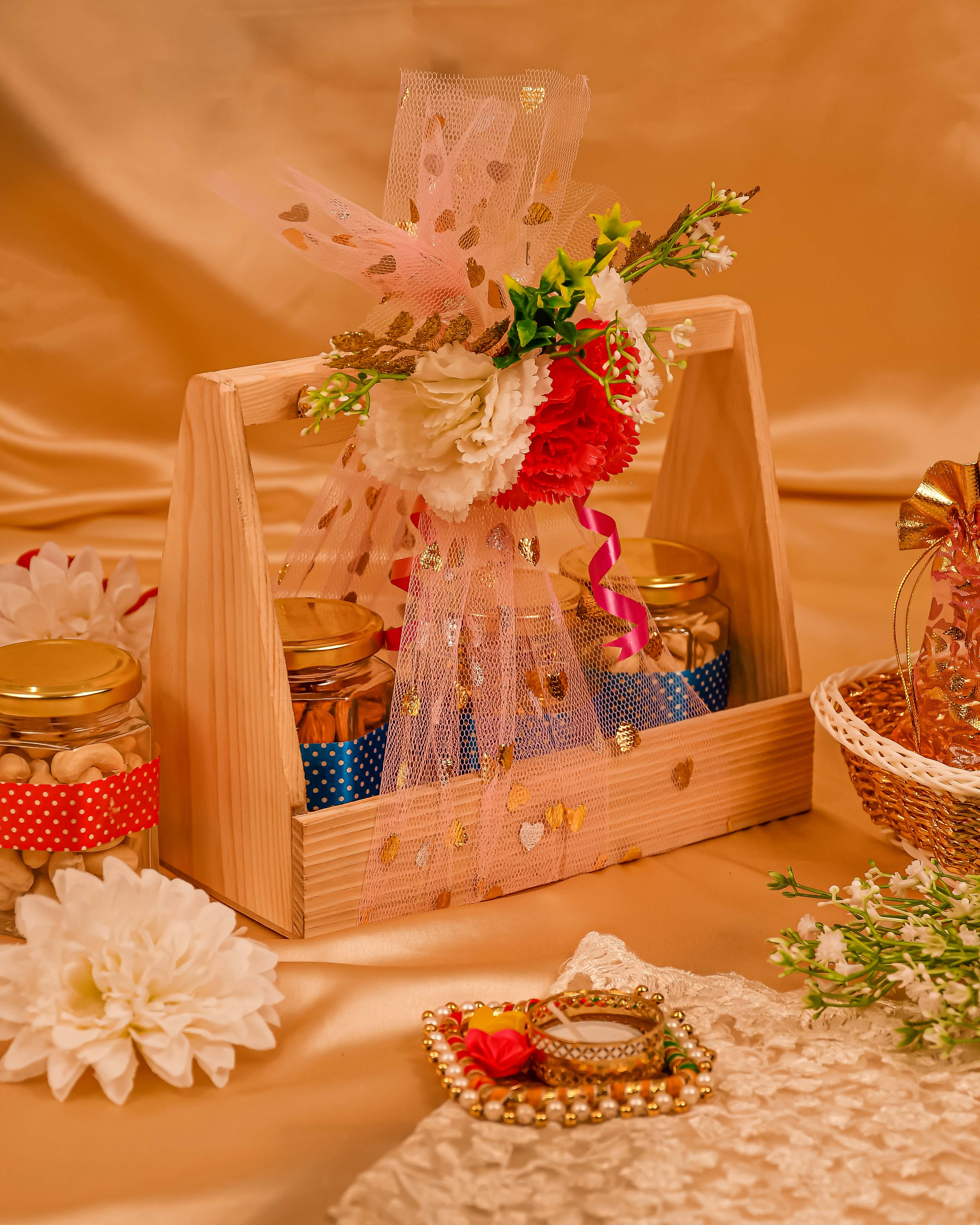 Pinkglow® Pineapple Rosé Gift Basket — Melissas Produce