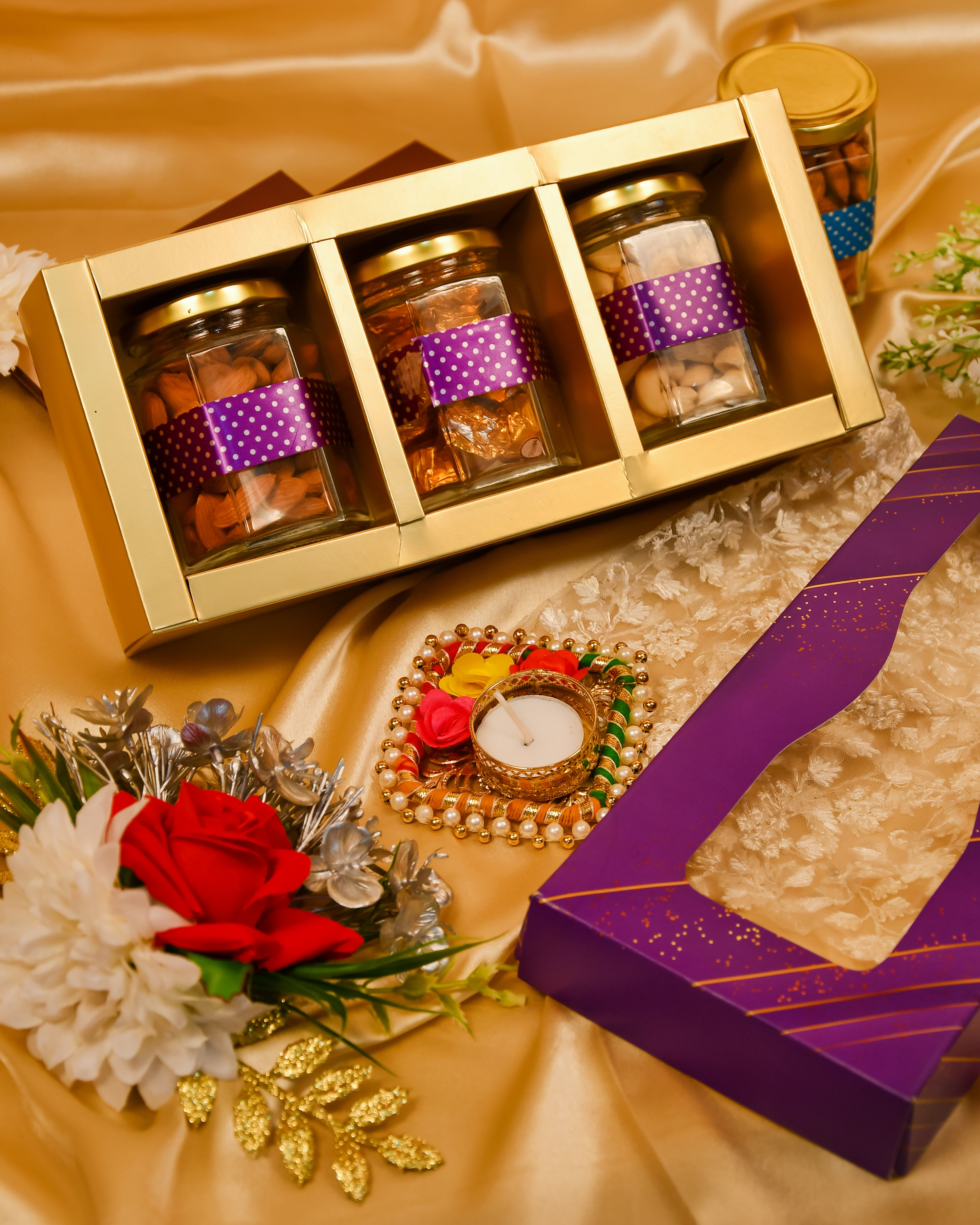 Gift hamper with Diwali Chocolates Crackers | Hamper for Diwali