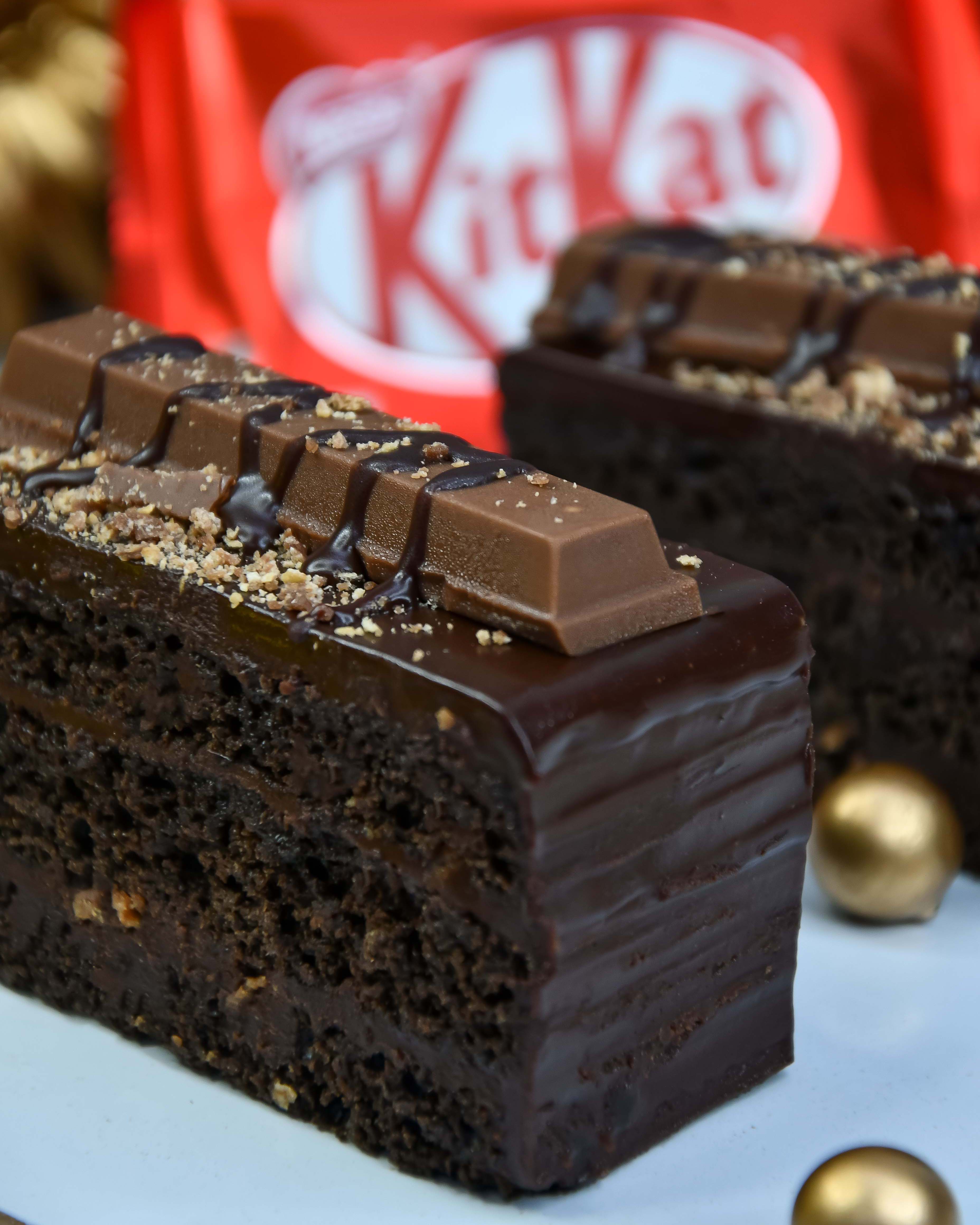 Kit Kat Chocolate Cake by Masoom's – GiftsPak | Send Gifts to Pakistan
