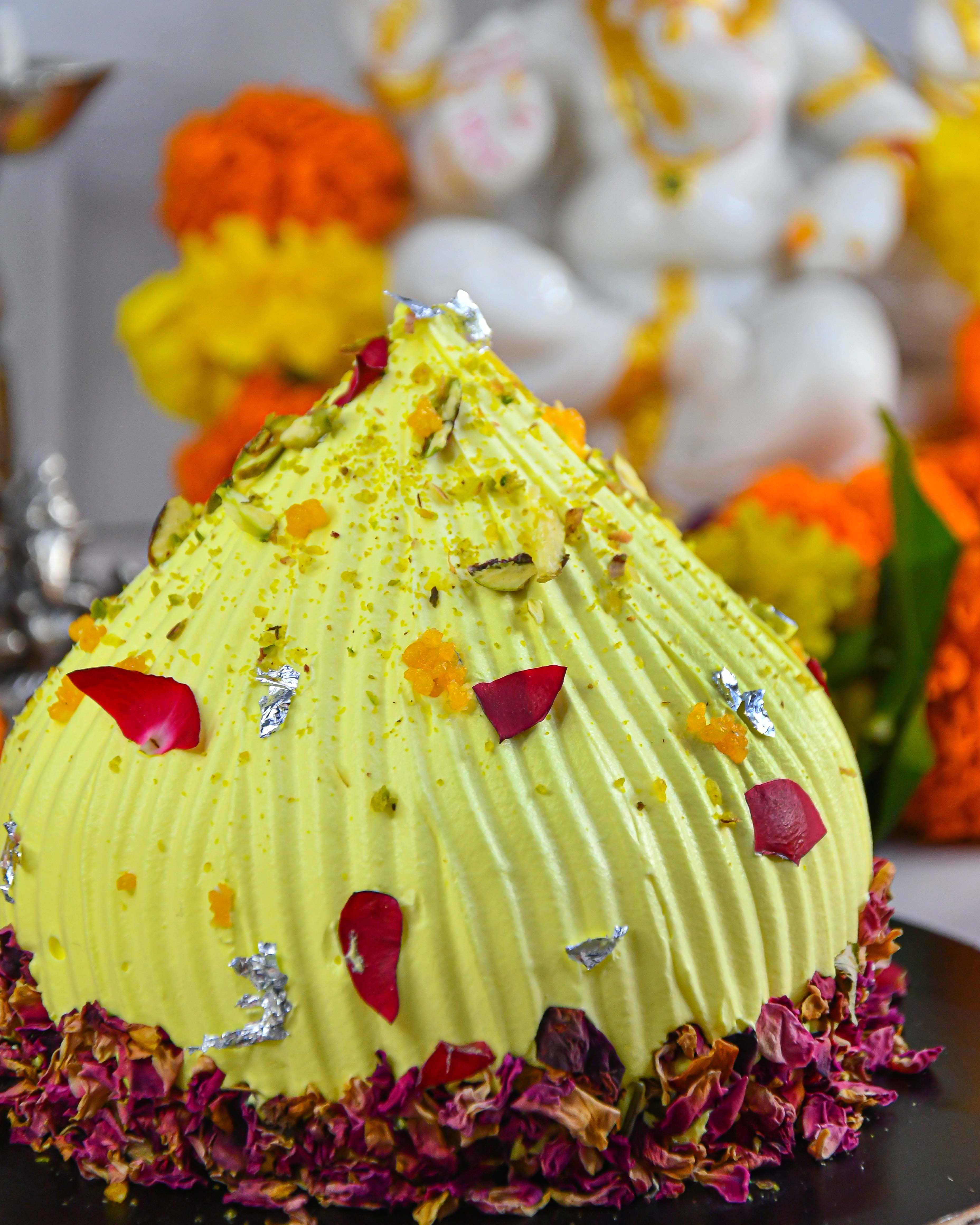 Motichoor Ladoo Cake #motichoorladoo #indiancake #bakingtiktok #baking... |  TikTok