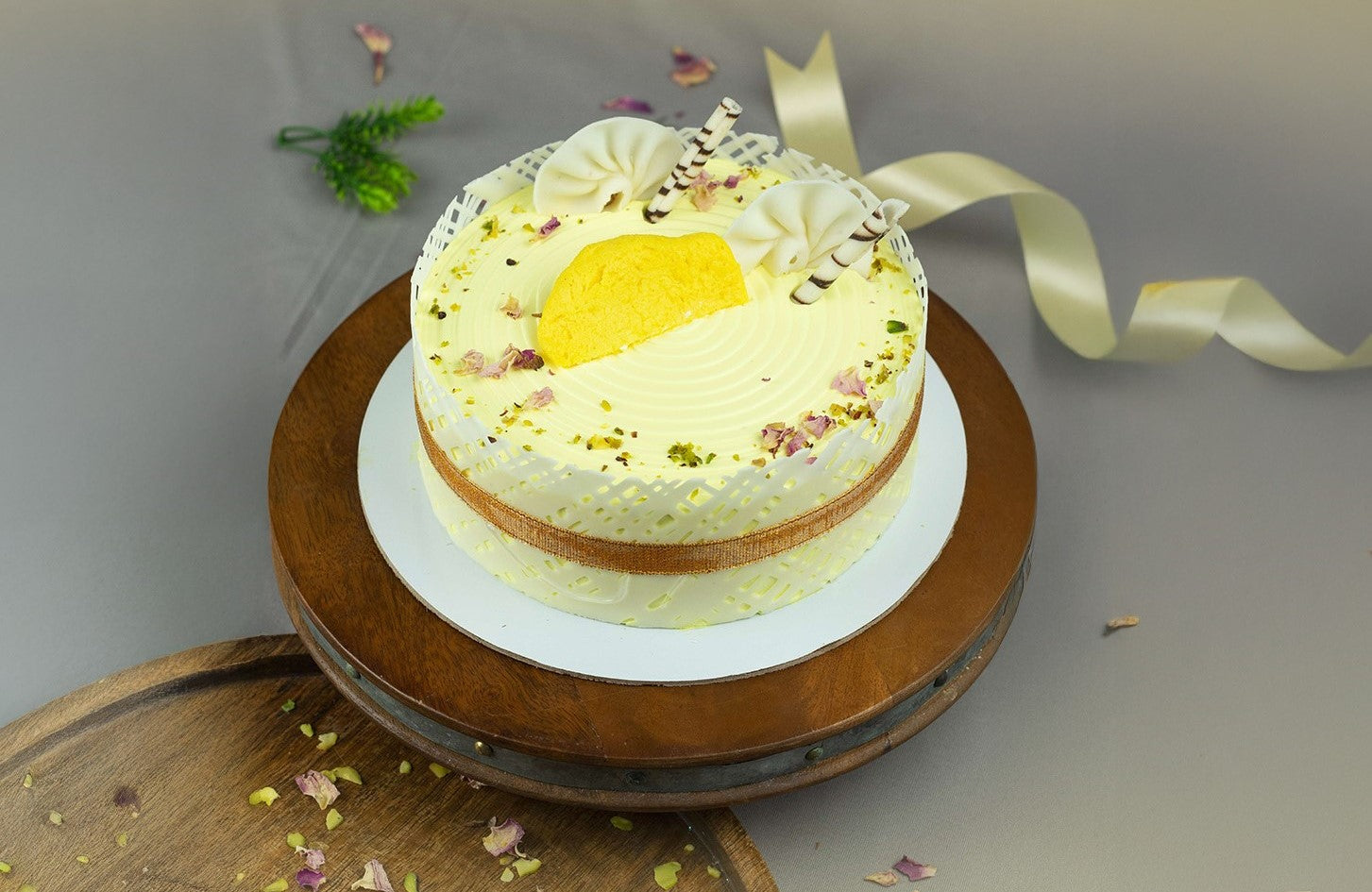 Shaahi Rasmalai Cake