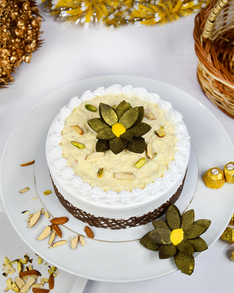 Vanilla Dry Cake with nuts | Homemade birthday cakes, Fresh cake, Orange  vanilla cake